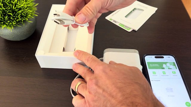 Nelko P21 Portable Bluetooth Label Maker