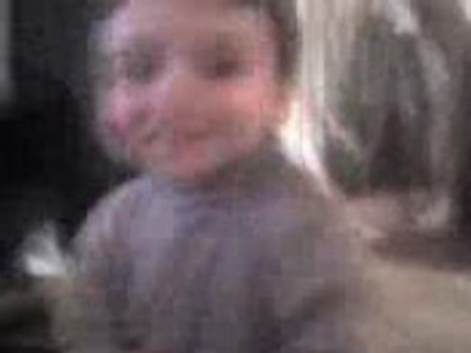 Loris qui danse trop mignon !! ^^