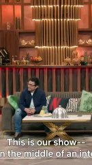 🎭 Dynamic Duo on Stage with Electric Vibes a