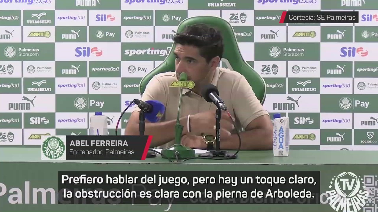 Abel Ferreira y el penalti a Vitor Roque: "Hay un toque claro"