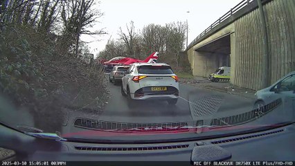 Dashcam footage shows Red Arrows jet going round Crawley roundabout