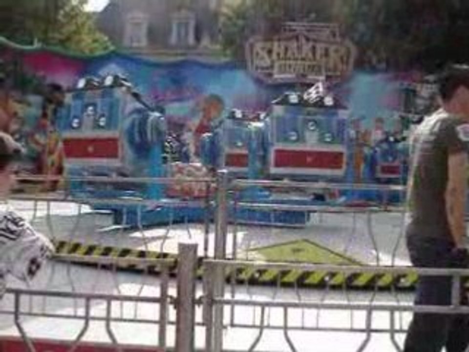 LA BOBO BAND SUR LE SHAKER DANCE XDD