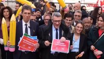 Referendum, una cabina elettorale davanti a Montecitorio: il flash mob per chiedere la possibilit? di voto per i fuorisede