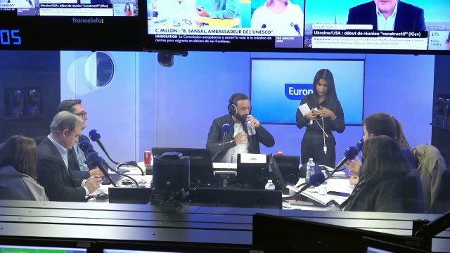 Cyril Hanouna - Public Sénat fait une émission sur l’arrêt de C8 : «C8, c’est terminé, la chaîne est fermée, c’est tiré sur l’ambulance», réagit Gauthier Le Bret