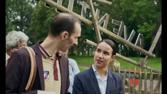 Au fond du trou - saison 1 Bande-annonce VF