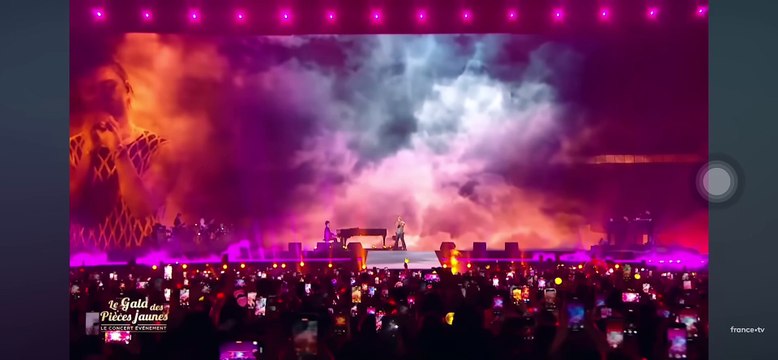G Dragon x Taeyang (Eyes Nose Lips, Power, Home Sweet Home, Good Boy) - LE GALA PIÈCES JAUNES 2025