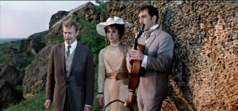 Опасные гастроли.