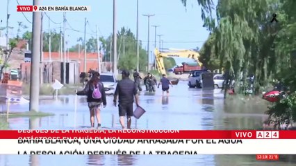 🔴 BAHÍA BLANCA: LA GENTE RESCATAR LO POCO QUE SE SALVÓ