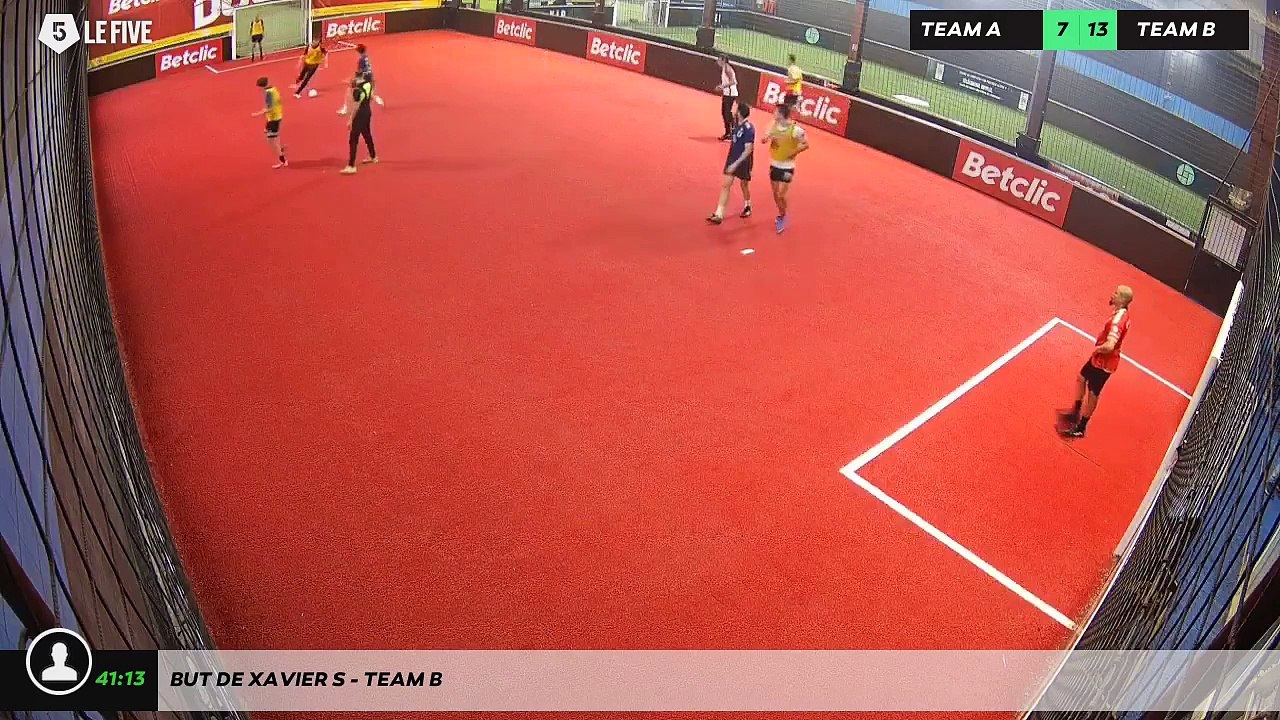 But de Xavier S - Team B