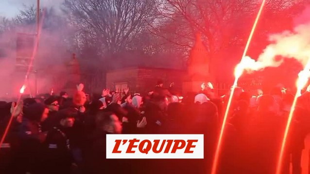 Les Parisiens mettent l'ambiance avant le match - Foot - Ligue des champions