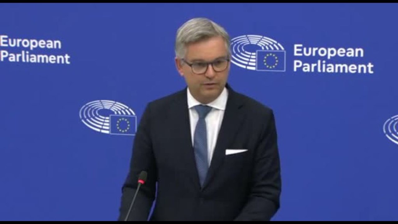 Migranti, Commissione Ue presenta nuovo regolamento su rimpatri