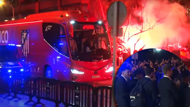 Cánticos contra el Real Madrid y Asencio muérete en la concentración del Atlético