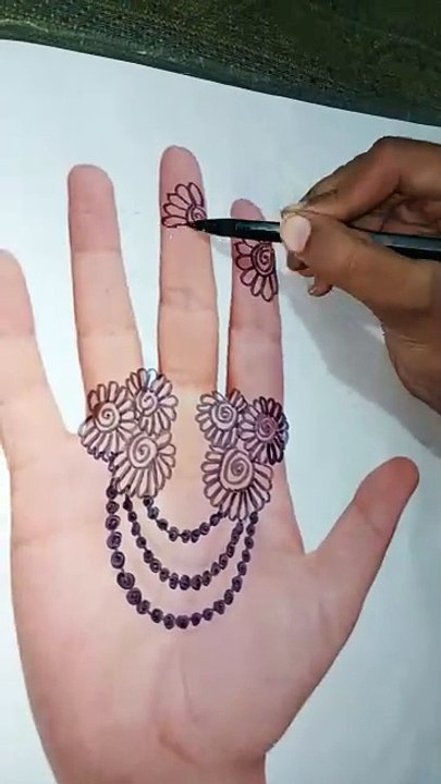 very easy mehndi design