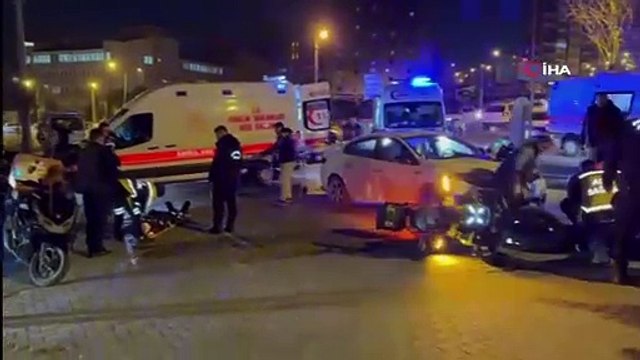 Motorize polis ekipleri kaza yaptı, 2 polis yaralandı