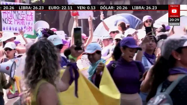 Marchan en 8M mujeres con cáncer de mama; demandan atención médica digna