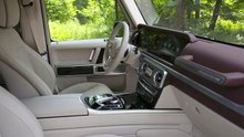 Silver Mercedes-Benz G 400 d - Luxury Off-Road SUV.autopulse