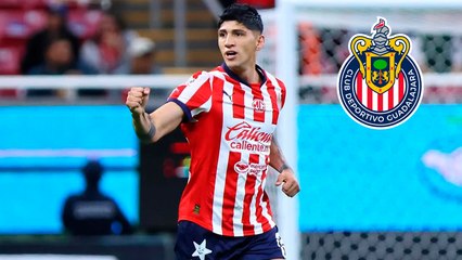 Alan Pulido condena al América por provocar a afición de Chivas