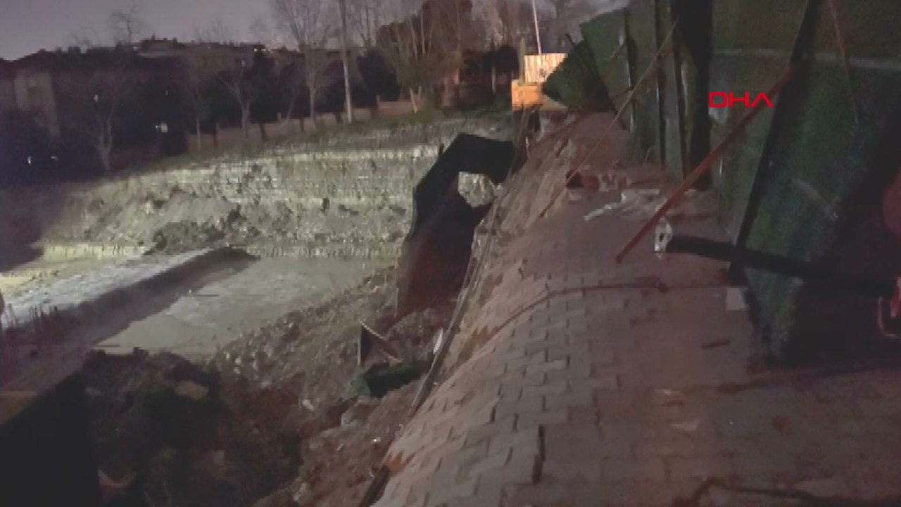 Bahçelievler'de inşaat çalışması sırasında yol çöktü