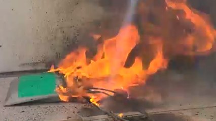 보조배터리 '열폭주'...직접 실험해봤더니 [앵커리포트] / YTN