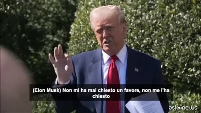 Show di Trump con Musk, davanti alla Casa Bianca con la Tesla rossa