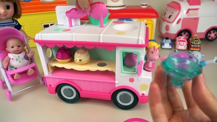 Making ice cream and smoothies [Baby Dolly]
