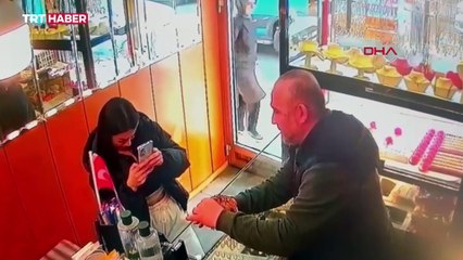 Kuyumcudan 250 bin lira değerinde altın taç çaldı