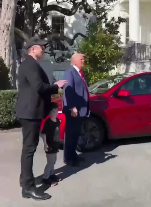 Mr Trump visit Tesla with Elon