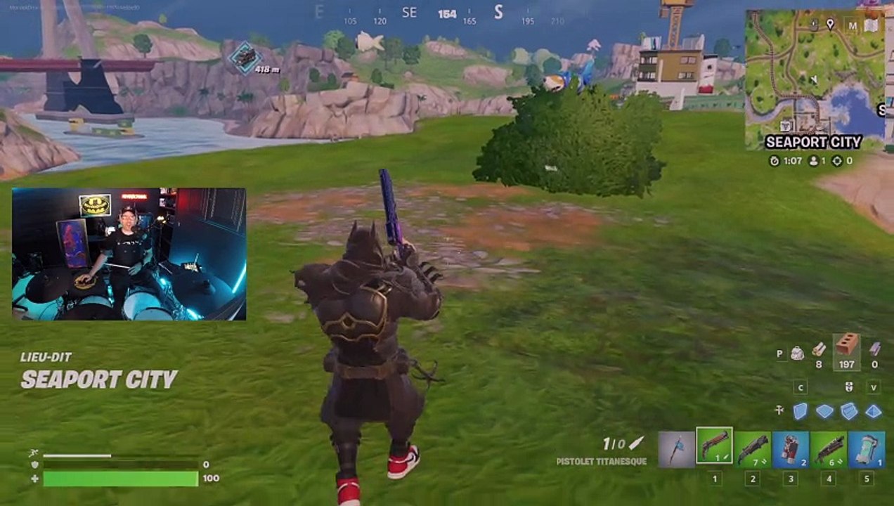 Le SEUL joueur Fortnite qui joue avec une BATTERIE et une SOURIS ! 🤯