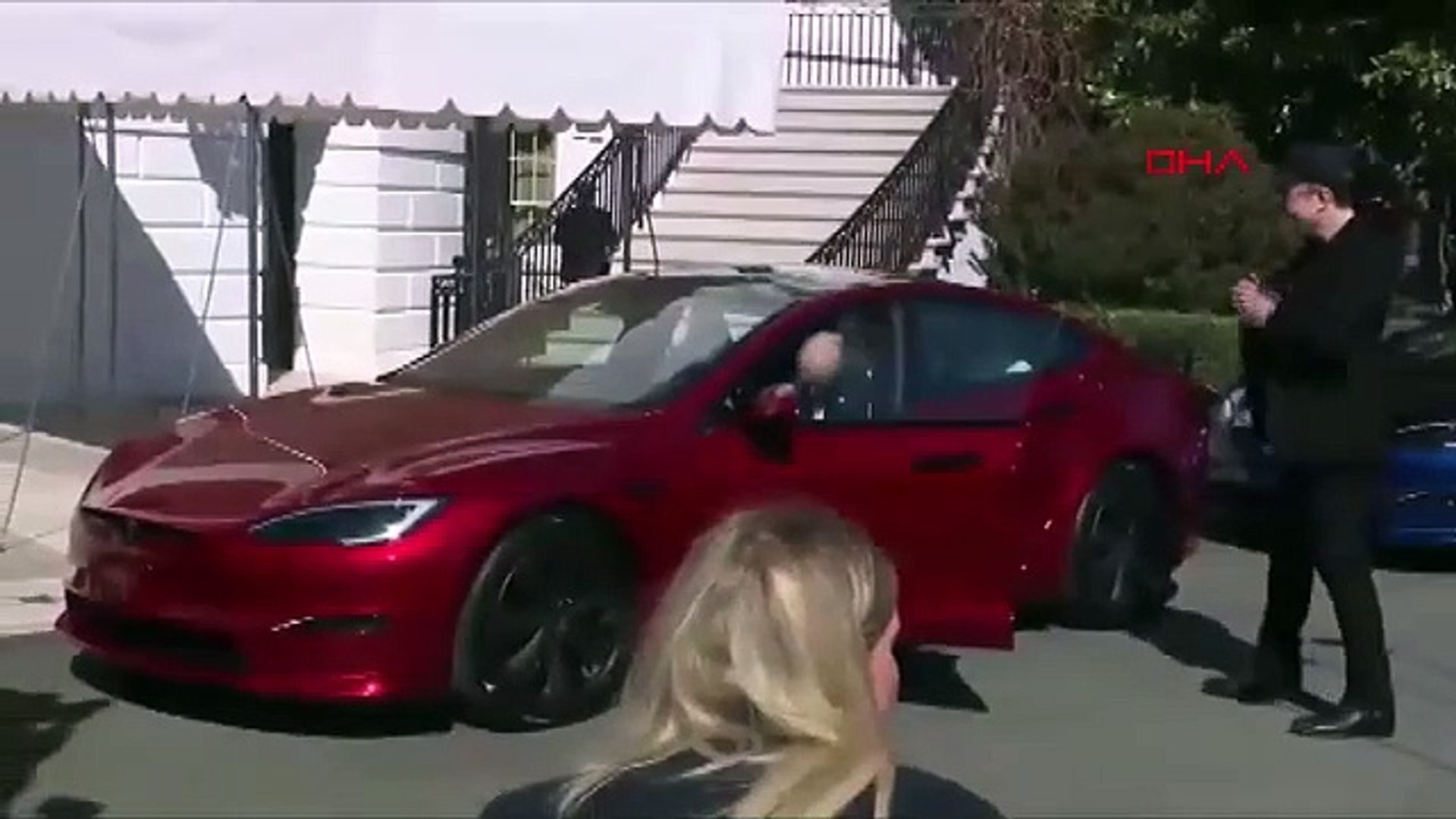 ⁣Trump'tan ''Tesla'' şov!
