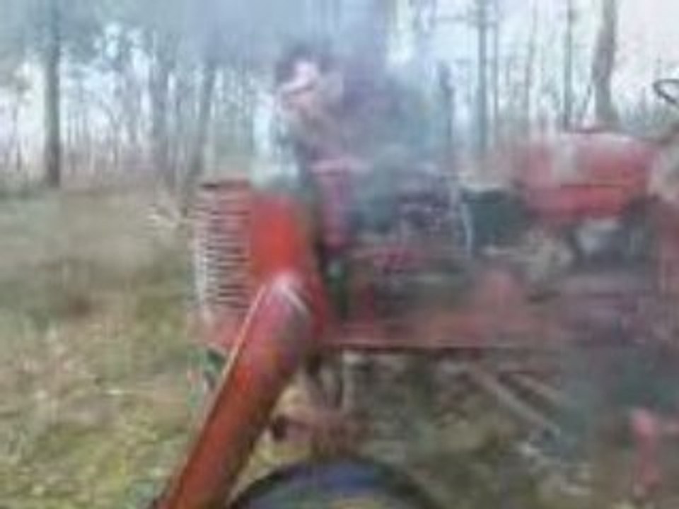 Tracrteur essence apres quelque rupture sa chauffe