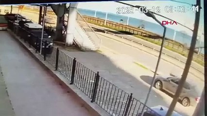 Rize’de dehşet anları! Minibüs ve otomobil takla attı