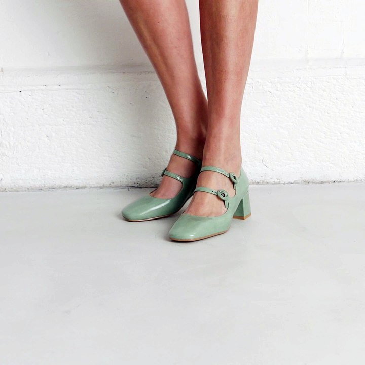 264-DELOU-CUIR-BRILLANT-E25-VERT-SAUGE_VIDEO