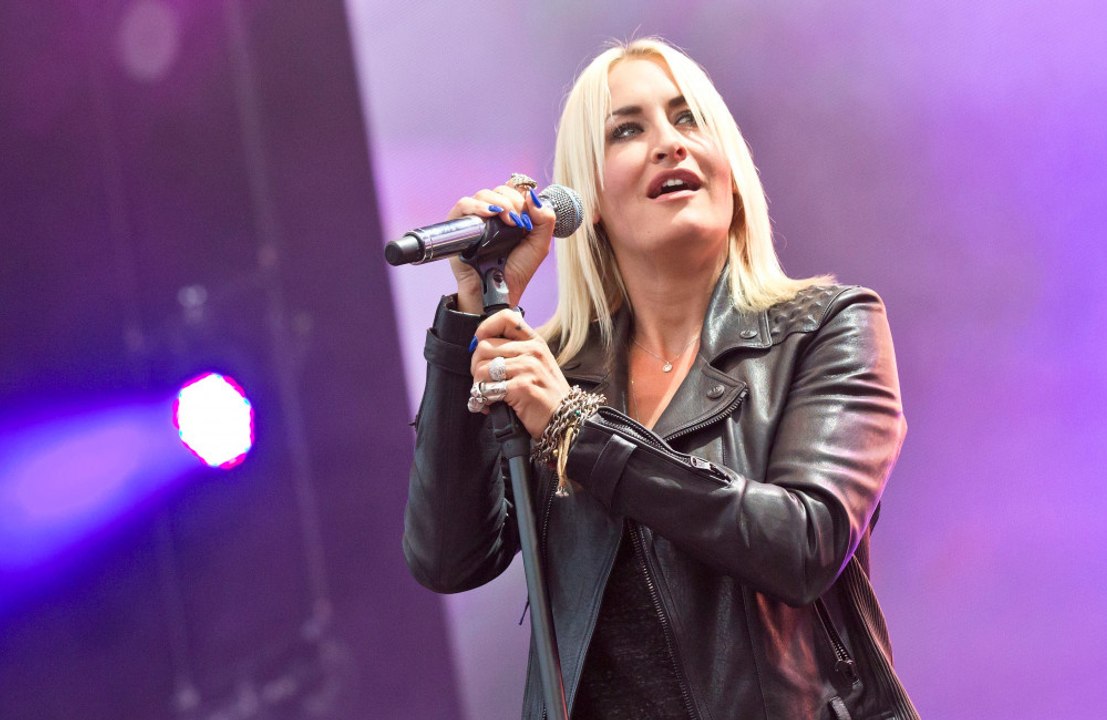 Sarah Connor: Sie stellt das monogame Beziehungsmodell infrage