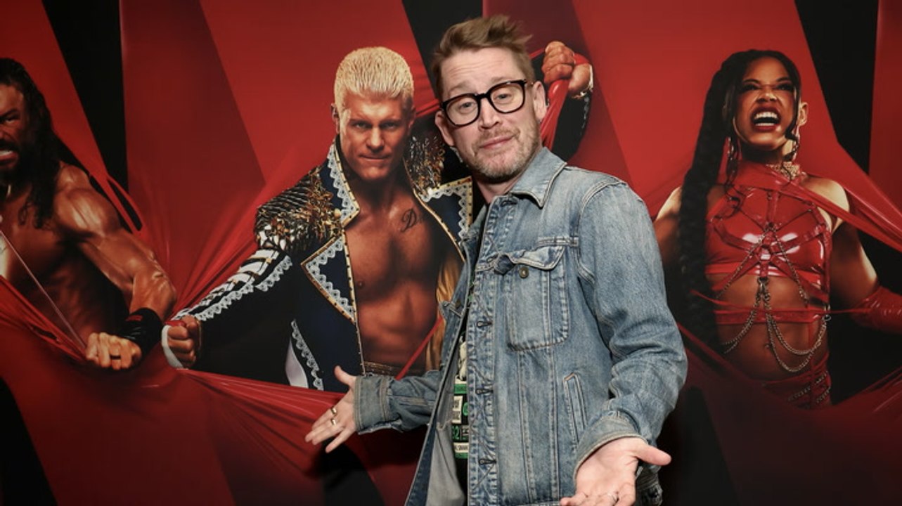 Macaulay Culkin and brother Rory Culkin make rare appearance together at 'WWE Raw'