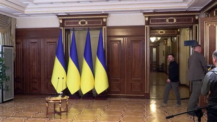 Zelensky diz que Ucrânia está pronta para acordo e cabe à Rússia responder