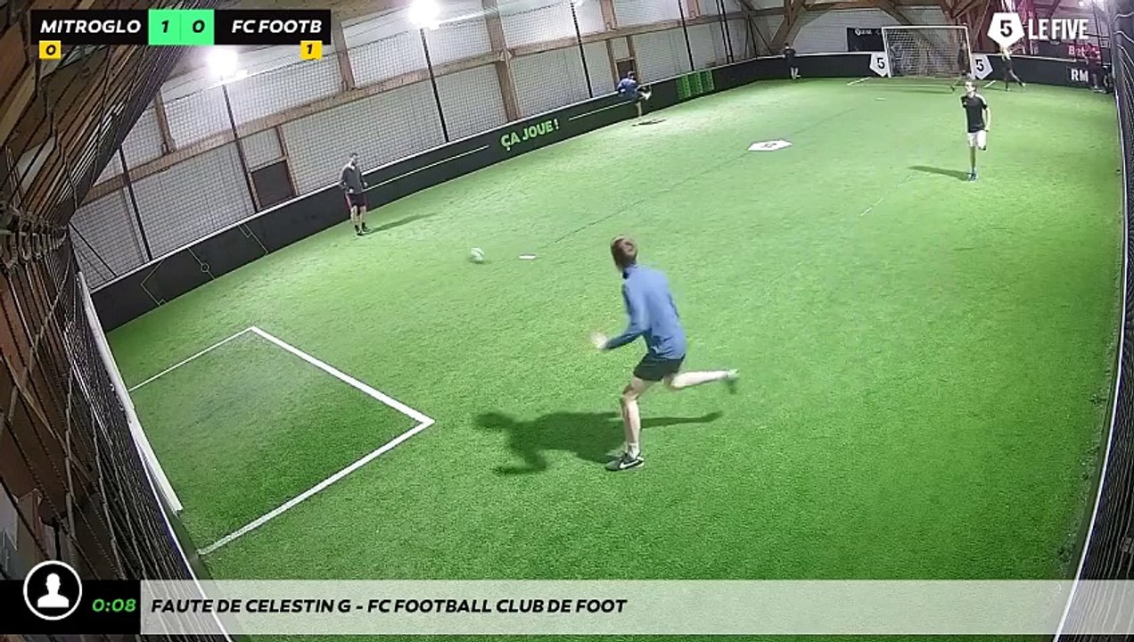 Faute de Celestin G - FC Football Club de foot