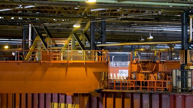 Canadá anuncia aranceles dólar por dólar sobre las importaciones desde EE.UU.