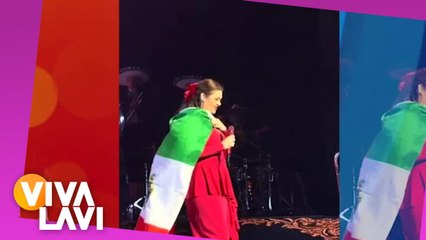 Yuridia defiende la bandera de México durante show en Texas