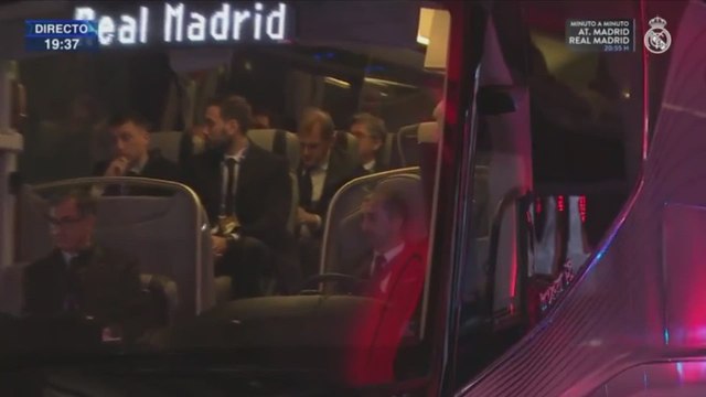 Así ha sido el RECIBIMIENTO al MADRID en su llegada al METROPOLITANO | ATLÉTICO de MADRID vs REAL MADRID