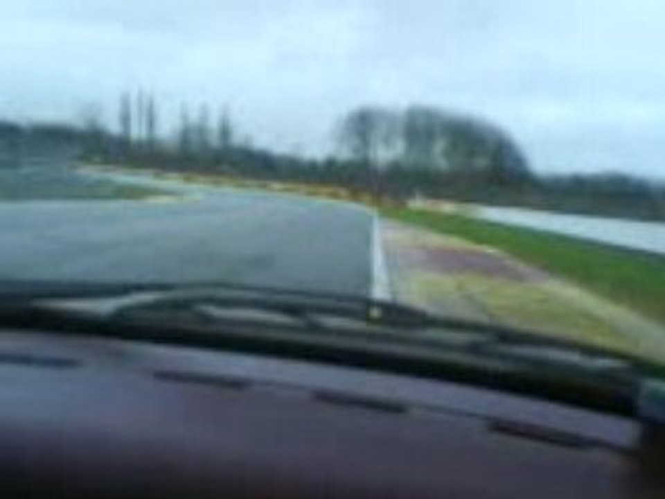 Porsche944turboS (Piste mouillée) à NOGARO