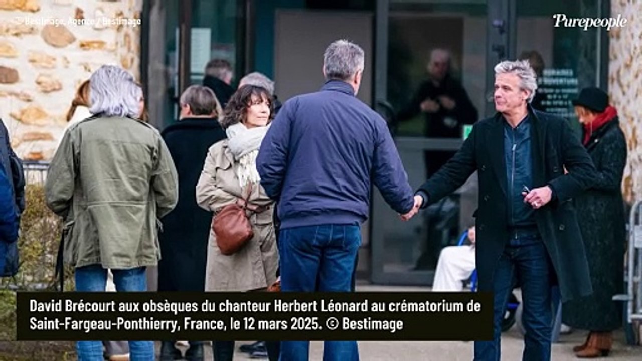 L'heure du recueillement pour Herbert Léonard : l'un de ses grands amis star des années 1970 très soutenu, Julien Lepers présent