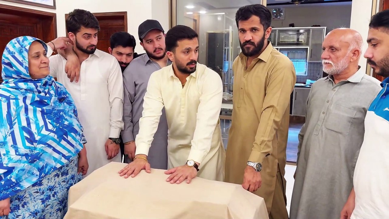 Surprise on 2nd Anniversary of Rajab's Family🥺150 pizzas distributed🙏🏻