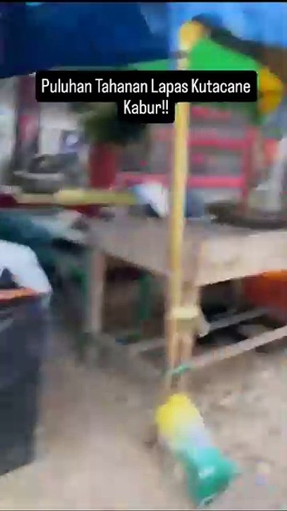 Vídeos mostram fuga de dezenas de reclusos em prisão na Indonésia