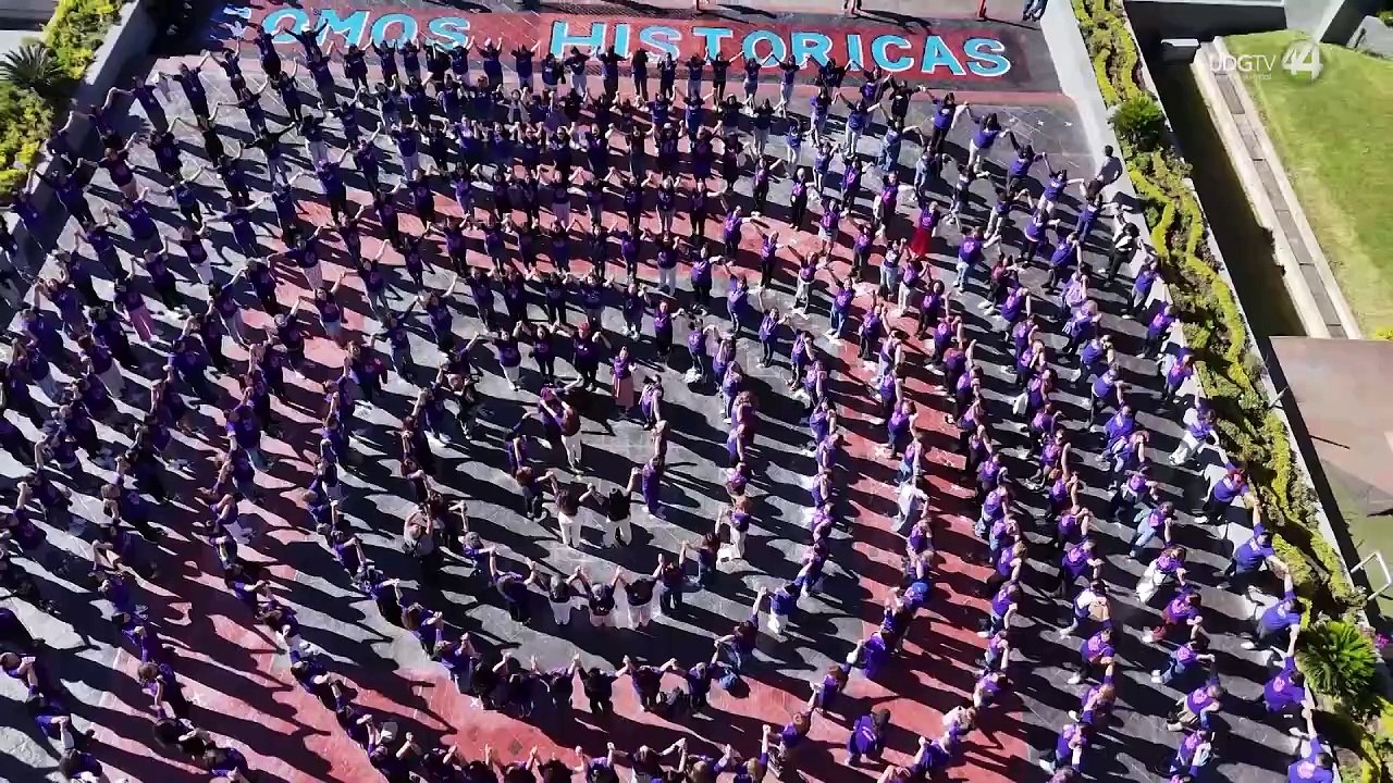 Mujeres de la UdeG arman Espiral Somos Históricas como parte del 8M