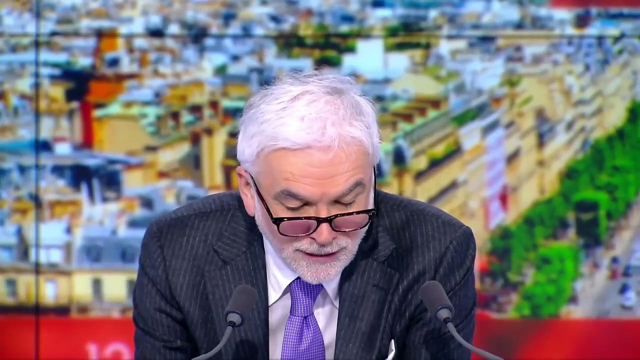 Édito Pascal Praud - Décret sur le raccordement des éoliennes en mer au réseau électrique : «C'est un scandale !»