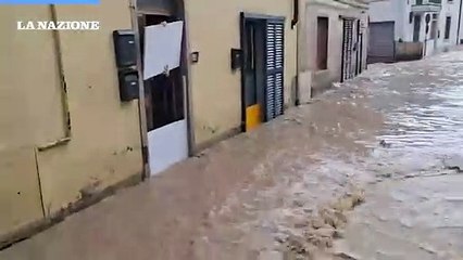 Maltempo a Firenze: strade come fium