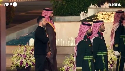 Ucraina, Mohammed bin Salman riceve Zelensky a Gedda