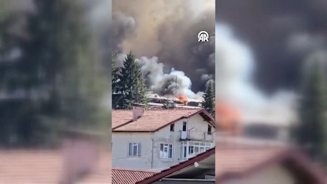 Bolu'da orman ürünleri işleme fabrikasında çıkan yangına müdahale ediliyor