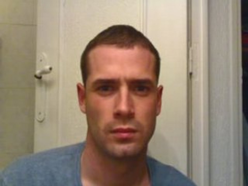 REGIS pete un cable !!