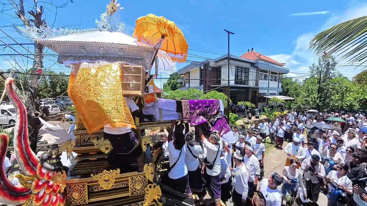 Upacara Ngaben Di Bali